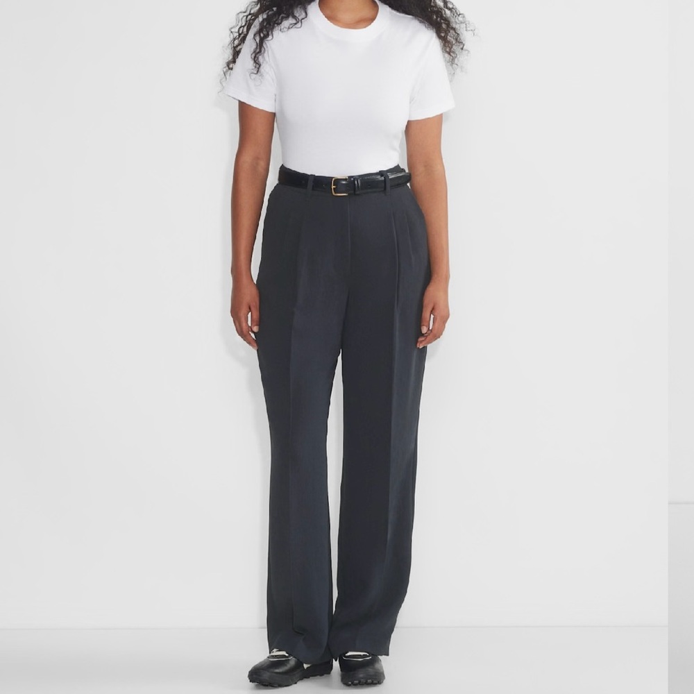 ARITZIA Women's Effortless Pant (Curve Fit)